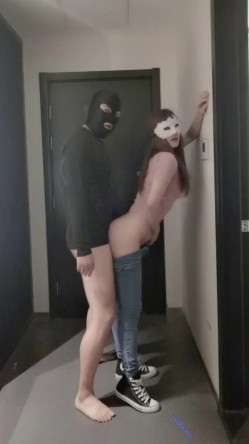 媲美佳多饱微博网红拜金反差婊艾尼呦ing被土豪大哥包养自拍不雅视频各种调教车震潮喷完整全套 截图10