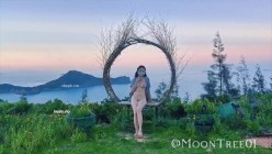 推特大神，【moon_魔王的斗篷】，爱露出的极品夫妻，完美好身材要尽情展示，网红景点打卡 截图10