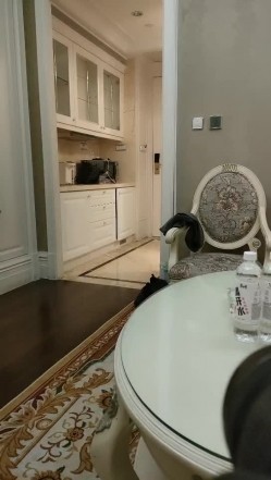 专业色影师，直击国模私拍第一线【情趣模特拍摄现场】3000人民币约私房拍摄 顺道还可以干一炮，美女赚钱又享受，美得很啊 截图4