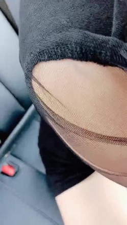 【剧情演绎】车内车震，稀疏的阴毛 淫荡的逼逼，大屌无套插入简直爽歪歪 截图12