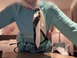 穷人女神富人母狗，超高颜值极品空姐【林绾绾】门槛1888福利，啪啪调教深喉毒龙脚踩骚穴，母狗属性拉满了 截图14