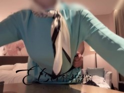 穷人女神富人母狗，超高颜值极品空姐【林绾绾】门槛1888福利，啪啪调教深喉毒龙脚踩骚穴，母狗属性拉满了 截图16