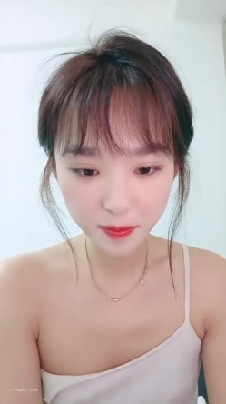 画面超刺激！校花被猥琐大汉干了~【杨洋小妹妹】颜射~爽死了，疯狂舌吻，最后射了一身，蜜桃臀绝美 截图2