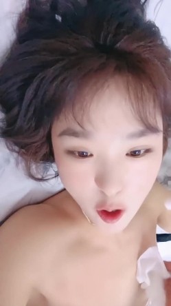 画面超刺激！校花被猥琐大汉干了~【杨洋小妹妹】颜射~爽死了，疯狂舌吻，最后射了一身，蜜桃臀绝美 截图14