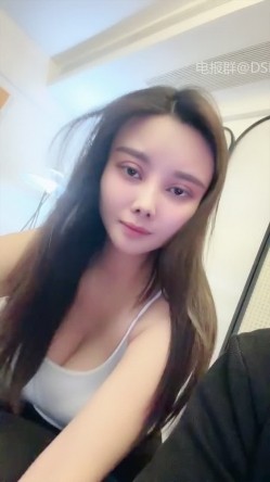 ️淫乱少妇【大哥玩不腻】少妇群P团队 淫乱群体新登场！ 截图1