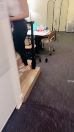 ️淫乱少妇【大哥玩不腻】少妇群P团队 淫乱群体新登场！ 截图11