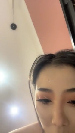 重磅！顶级女神！美到炸裂~【心戒】刚下海就被狂操！狂撸~~~！神似张馨予魅惑尤物无套内射！ 截图7