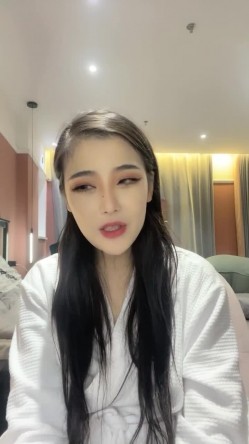 重磅！顶级女神！美到炸裂~【心戒】刚下海就被狂操！狂撸~~~！神似张馨予魅惑尤物无套内射！ 截图11