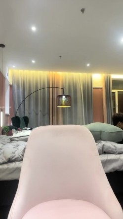 重磅！顶级女神！美到炸裂~【心戒】刚下海就被狂操！狂撸~~~！神似张馨予魅惑尤物无套内射！ 截图12