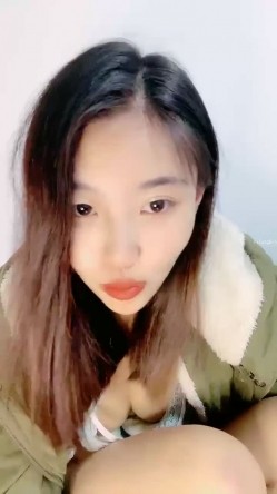 撸管推荐！超漂亮小仙女~【咩咩咩】道具狂插！无限爽高潮~！ 截图1