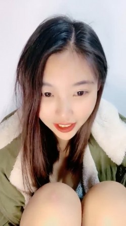 撸管推荐！超漂亮小仙女~【咩咩咩】道具狂插！无限爽高潮~！ 截图8