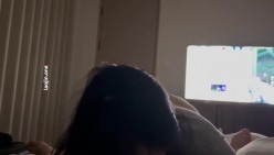 约炮大神【阿曼达】几位绝品女神泄密福利，露脸，清纯学生妹主动索吻被干！ 截图5