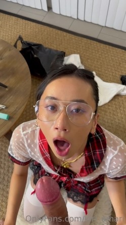 【极品反差婊】Kiri_Amari口爆颜射界的天花板，被各种颜射，颜值绝美，清纯美艳 截图6