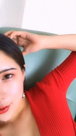 女神思瑞老虎飙车穿着性感红色透明内射内裤高跟发骚语言挑逗把围观的群众全撩得要葫芦娃 做一行爱一行啊 截图6