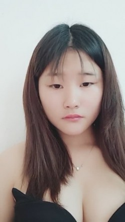 极品一线天名器美穴第二弹 跳蛋玩穴 名器果然是名器 十分漂亮 截图7