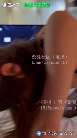 真大神「宝马哥BMWZ」《幸运的房客单男》自慰棒玩得自己欲火焚身，随机找个酒店房客，多少人梦寐以 截图11