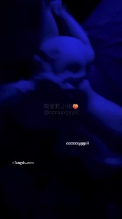 极品调教博主，【狗爹和小桃】小母狗超骚，付费群，这妹子的巨乳是真的顶 截图4
