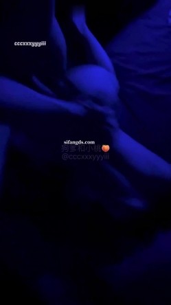 极品调教博主，【狗爹和小桃】小母狗超骚，付费群，这妹子的巨乳是真的顶 截图8