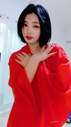 青春无敌，抖音风艺校美少女【杨晓花】定制福利，露脸露点，各种热门BGM裸舞 截图4