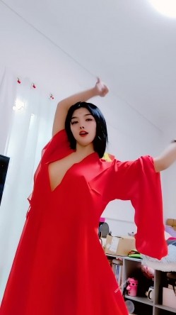 青春无敌，抖音风艺校美少女【杨晓花】定制福利，露脸露点，各种热门BGM裸舞 截图10