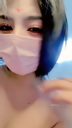 青春无敌，抖音风艺校美少女【杨晓花】定制福利，露脸露点，各种热门BGM裸舞 截图15