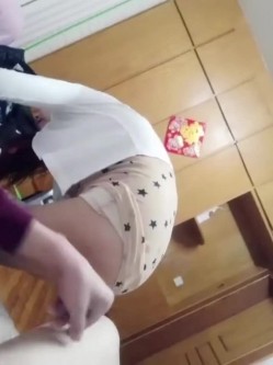 骚货老阿姨，这是多么爱吃鸡巴  每天都要吃，扭扭舞，再和老王一起做爱 截图3