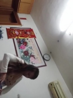 骚货老阿姨，这是多么爱吃鸡巴  每天都要吃，扭扭舞，再和老王一起做爱 截图7