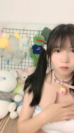 在校女大学生，【波波涩涩】，这个岁数看起来好小，含苞待放的小花骨朵，青涩，少女的逼无需多言，美爆了 截图1