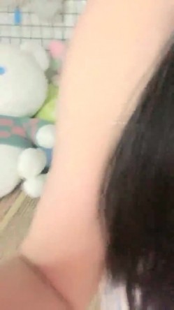 在校女大学生，【波波涩涩】，这个岁数看起来好小，含苞待放的小花骨朵，青涩，少女的逼无需多言，美爆了 截图6