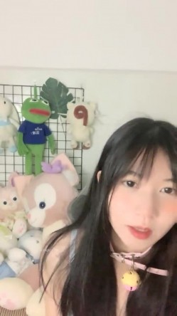 在校女大学生，【波波涩涩】，这个岁数看起来好小，含苞待放的小花骨朵，青涩，少女的逼无需多言，美爆了 截图10