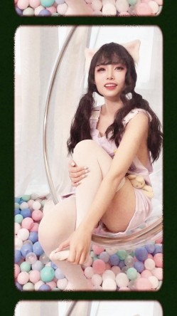 稀有露脸 高端ACG业界女神爆机少女 喵小吉 珍品T3会员《小吉的答谢礼2》限定版《白色花嫁》邻家少女胴体美到爆! (2) 截图1