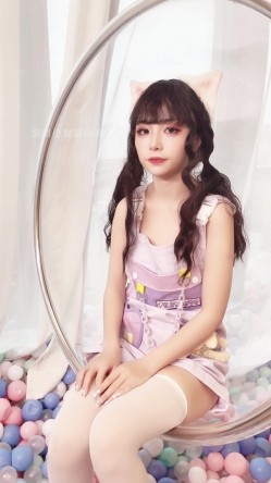 稀有露脸 高端ACG业界女神爆机少女 喵小吉 珍品T3会员《小吉的答谢礼2》限定版《白色花嫁》邻家少女胴体美到爆! (2) 截图2