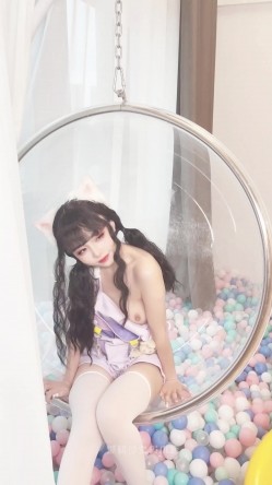 稀有露脸 高端ACG业界女神爆机少女 喵小吉 珍品T3会员《小吉的答谢礼2》限定版《白色花嫁》邻家少女胴体美到爆! (2) 截图7