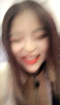 气质漂亮妹妹，颜值网红脸，带狗链，道具自慰，按到阴蒂和阴唇上表情呻吟很到位 截图13