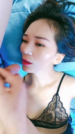 黑丝韵味美少妇露脸会计舌头挑逗大屌，清晰拍摄外阴细节女上位啪啪近景视角口交全程高能 截图15