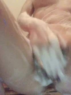 穷人女神富人母狗，颜值气质天花板奶茶【你的阿莓】土豪定制，自抠放尿大姨妈洗澡各种展示极度反差 截图9