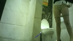 美女如云奢侈品商场女厕真全景偸拍数位制服气质小姐姐方便 丝袜高跟擦逼尿尿 截图12