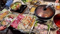 【爱玩夫妻】，（狂欢游轮）大型淫乱现场，游轮群p，疯狂8P，在蓝天白云、大海的背景下 截图1