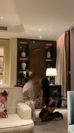大神luckyql777调教爆乳长腿美女 截图7