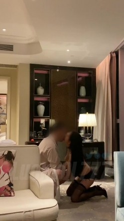 大神luckyql777调教爆乳长腿美女 截图9