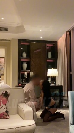 大神luckyql777调教爆乳长腿美女 截图10