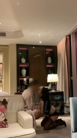 大神luckyql777调教爆乳长腿美女 截图15