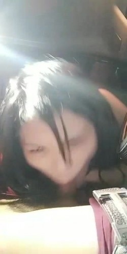 户外女神露脸车里的激情，从前面玩到后面，这舔鸡巴的技术无人能及，表情骚浪直接口爆真刺激 截图7