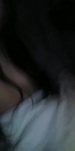 户外女神露脸车里的激情，从前面玩到后面，这舔鸡巴的技术无人能及，表情骚浪直接口爆真刺激 截图10