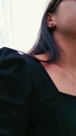 渣女来袭真空上阵性感包臀裙出来跟大哥户外车震，口交大鸡巴舔蛋蛋搞硬了直接坐上去，浪荡呻吟让大哥内射 截图2
