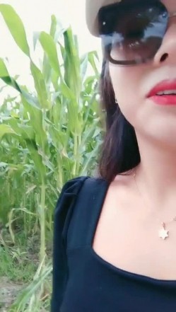 渣女来袭真空上阵性感包臀裙出来跟大哥户外车震，口交大鸡巴舔蛋蛋搞硬了直接坐上去，浪荡呻吟让大哥内射 截图6