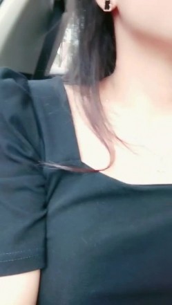 渣女来袭真空上阵性感包臀裙出来跟大哥户外车震，口交大鸡巴舔蛋蛋搞硬了直接坐上去，浪荡呻吟让大哥内射 截图10