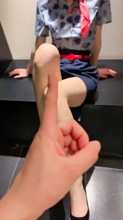 东方航空空姐，逆天长腿，仙女粉穴，和空姐做爱享受到的愉悦感果然比那些外围强多了！ 截图1