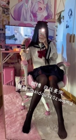【麦兜小可爱】最新会员私拍流出→尿尿自慰啪啪 皮肤白皙可爱 后入怼操 五星推荐 高清720P版 自慰 截图1