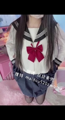 【麦兜小可爱】最新会员私拍流出→尿尿自慰啪啪 皮肤白皙可爱 后入怼操 五星推荐 高清720P版 自慰 截图7